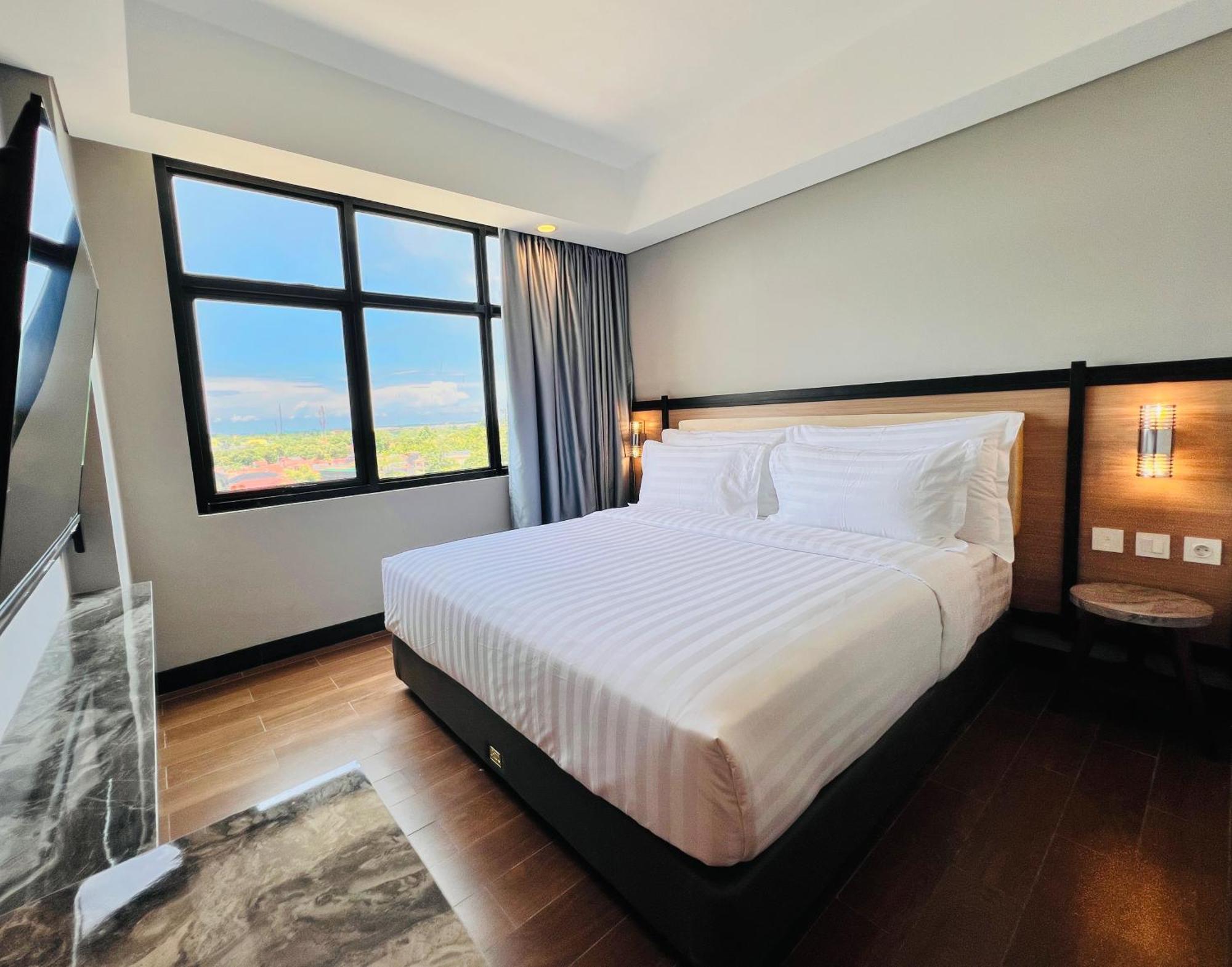 D'Primahotel Airport Sultan Hasanuddin Makassar Sudiang Exterior foto